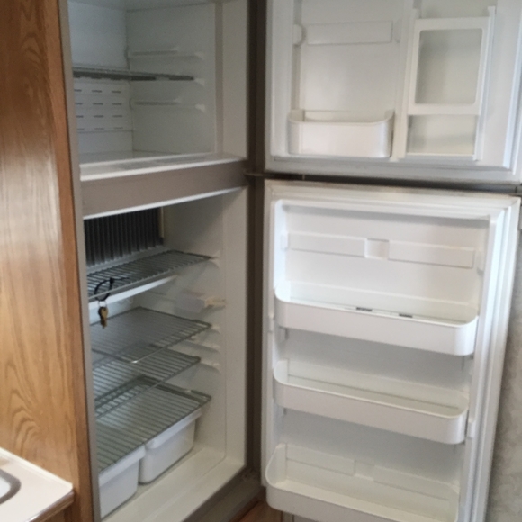 Camper - Picture 3 of 10